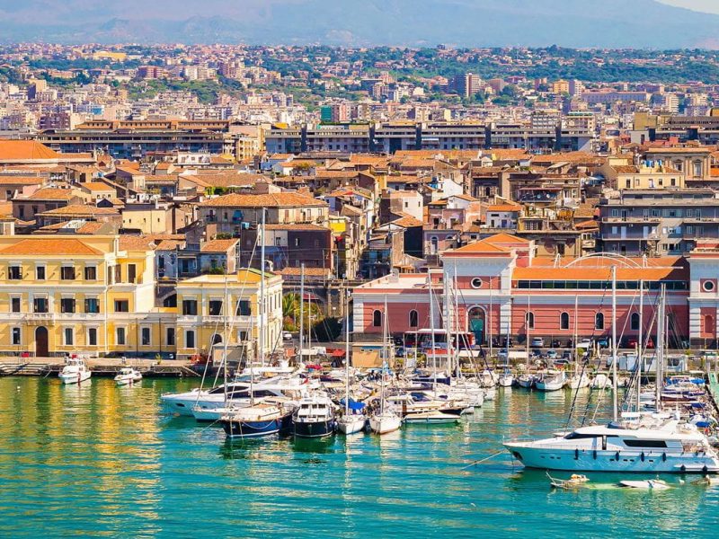 Σικελία, Κατάνια | Τσεφαλού | Συρακούσες | Ορτυγία |  Αίτνα | Ταορμίνα |  Μεσσίνα | Παλέρμο | Μονρεάλε